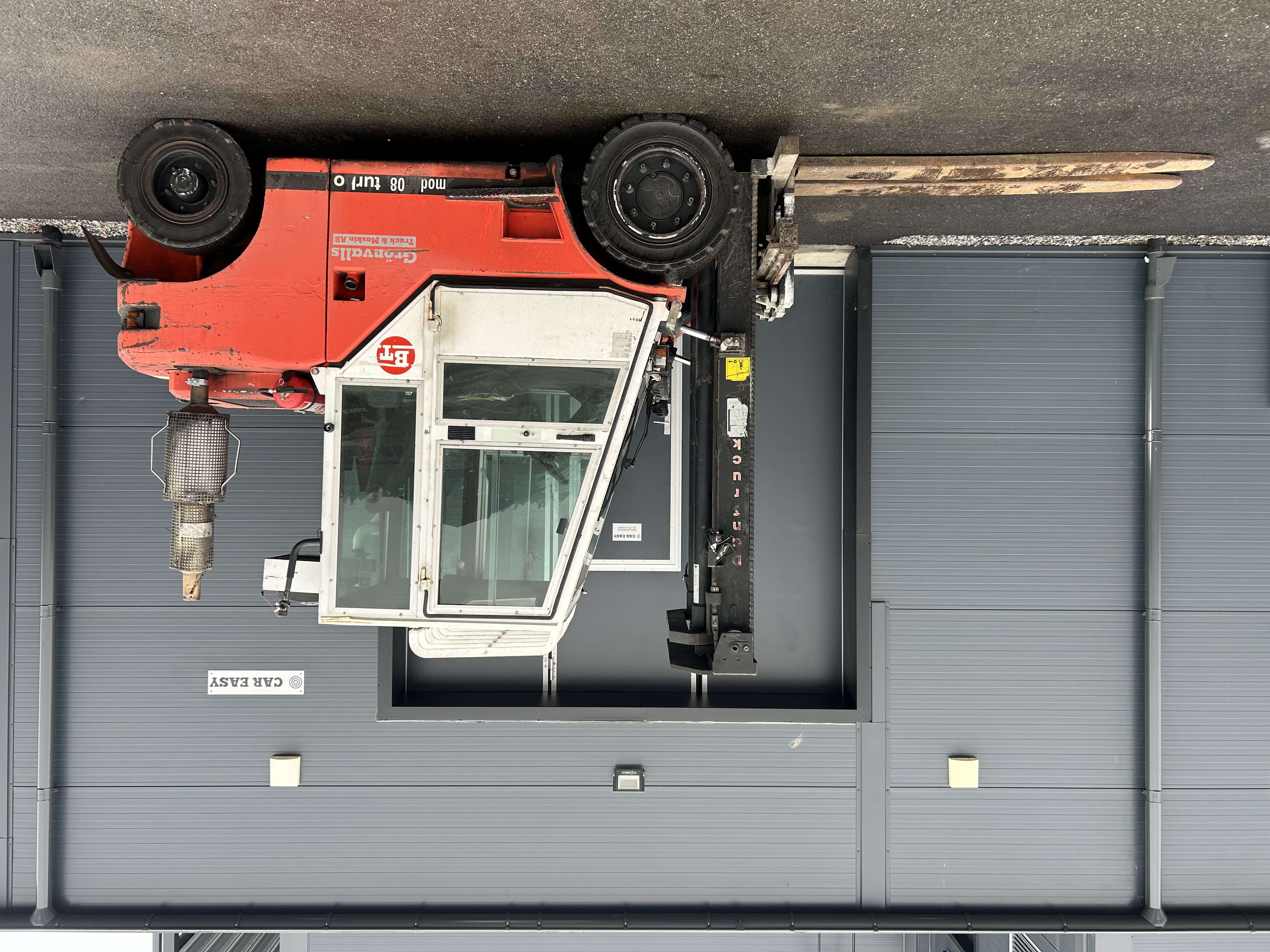 Lyfthjälp med truck i vallentuna från 200kg-3000kg