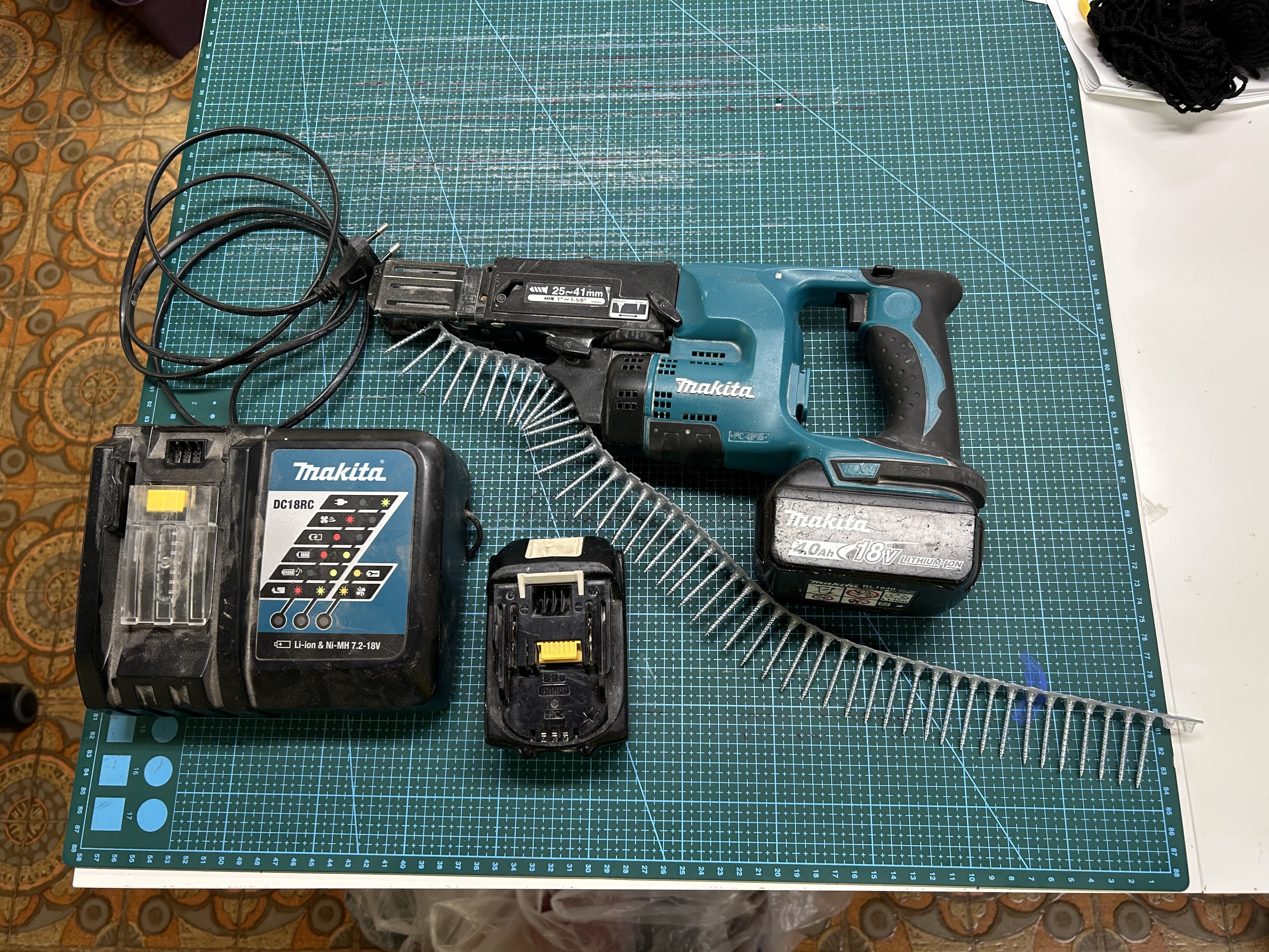 Skruvautomat makita dfr450zx