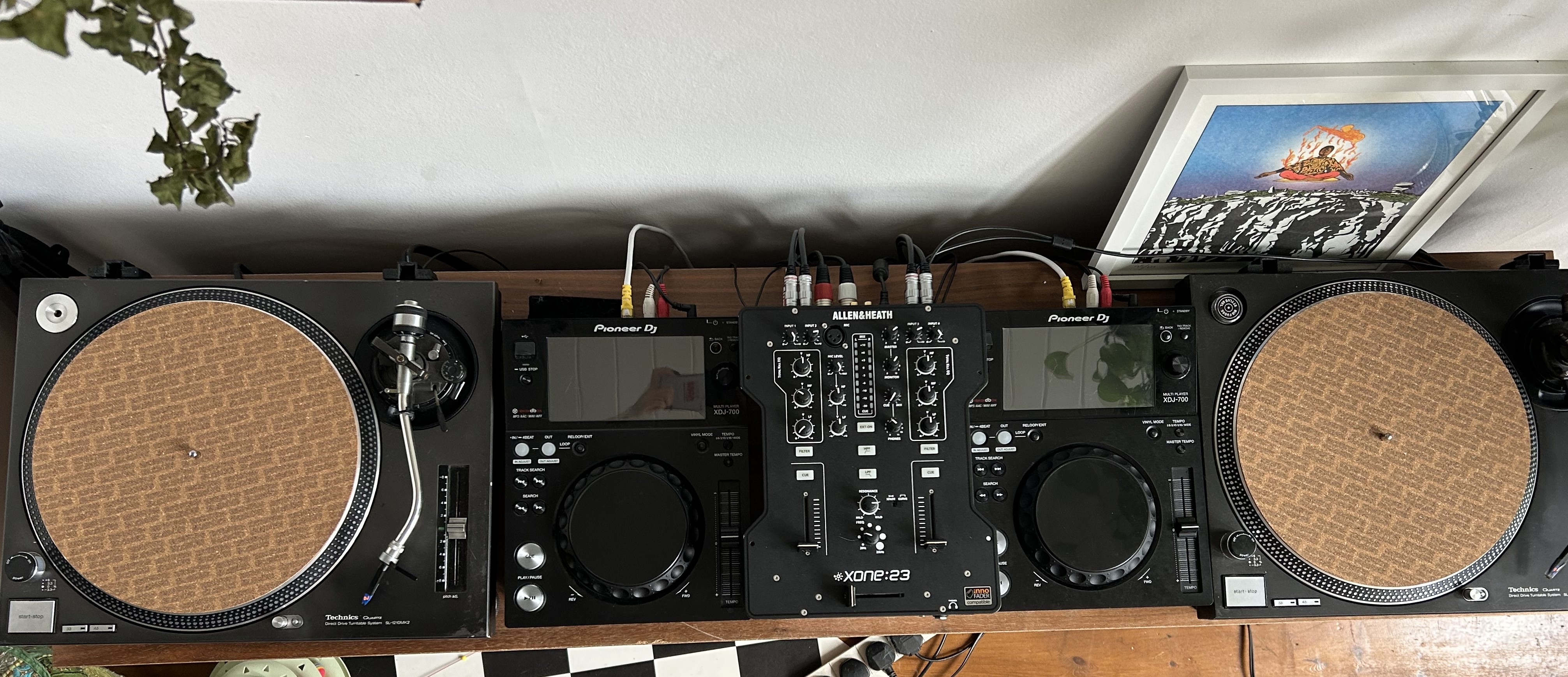 Vinyl & digital dj hire: 2x technics + 2x pioneer xdj-700s + xone 23