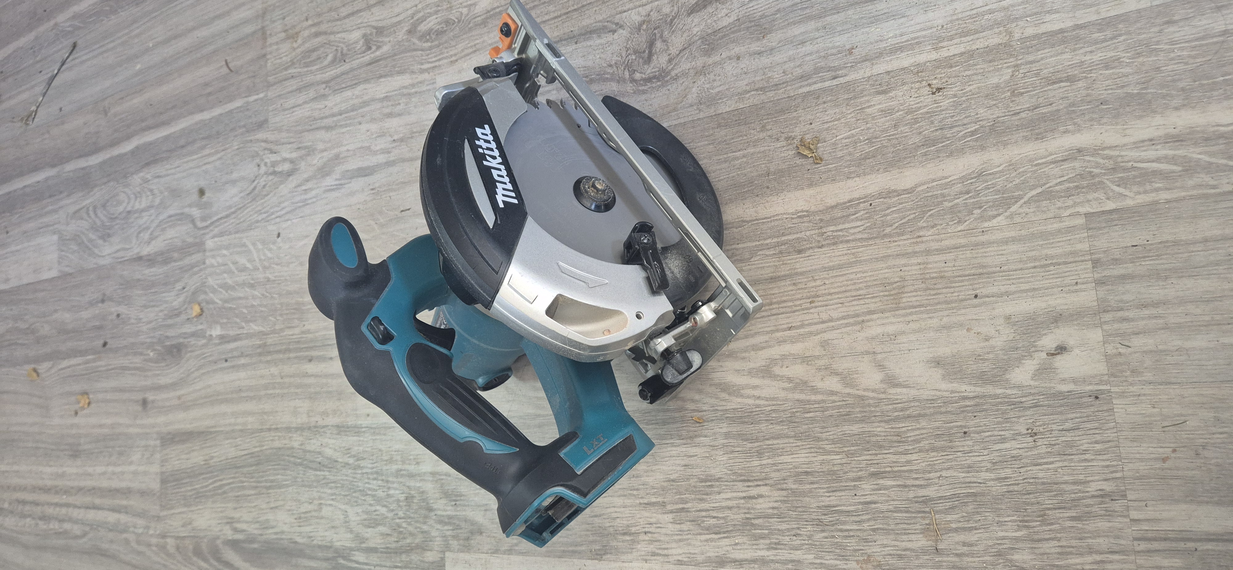 Makita cirkelsåg dhs630