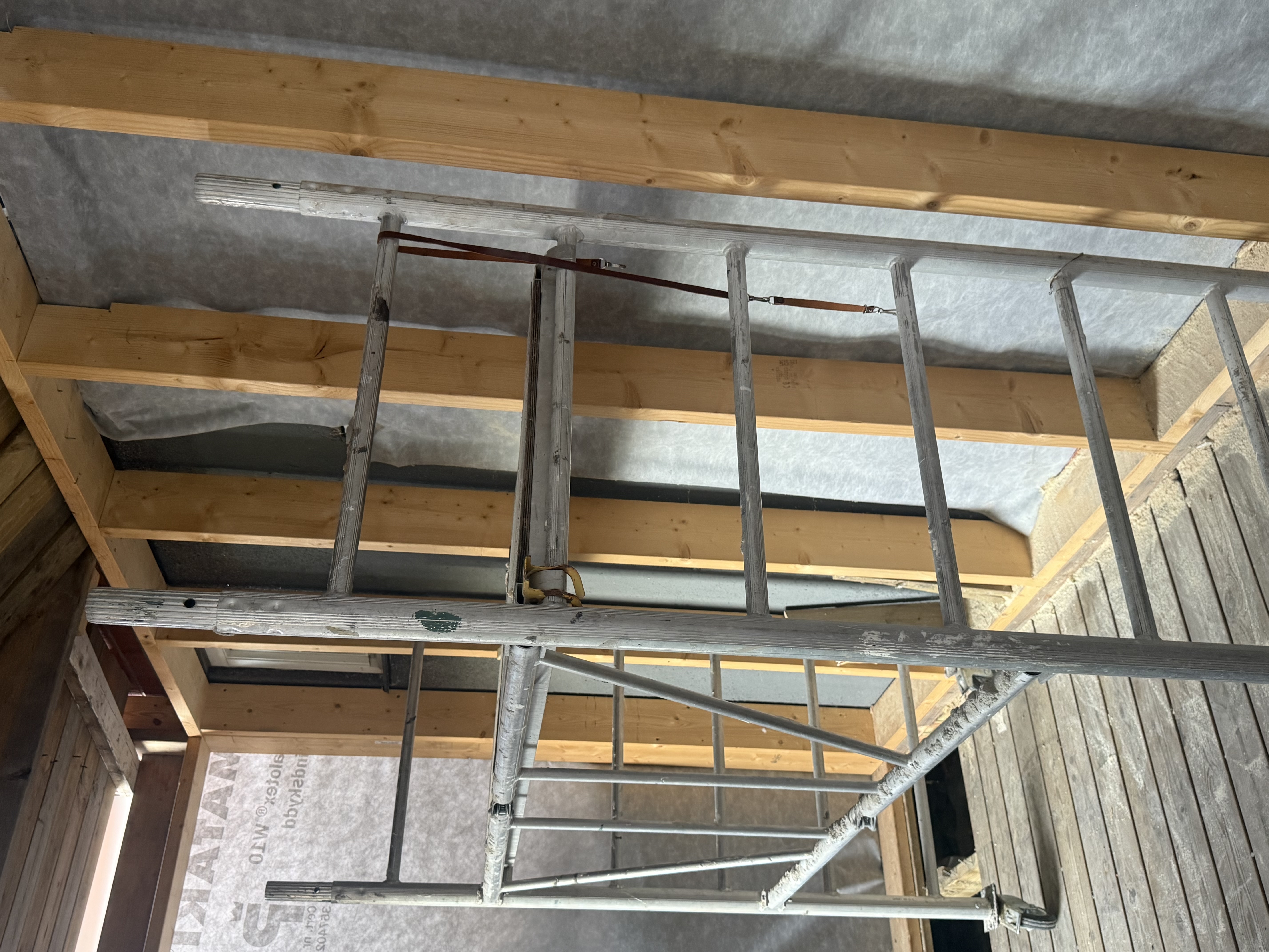 Rullställning i aluminium 2,0 m – 160 cm bred – stabil & lätt att flytta