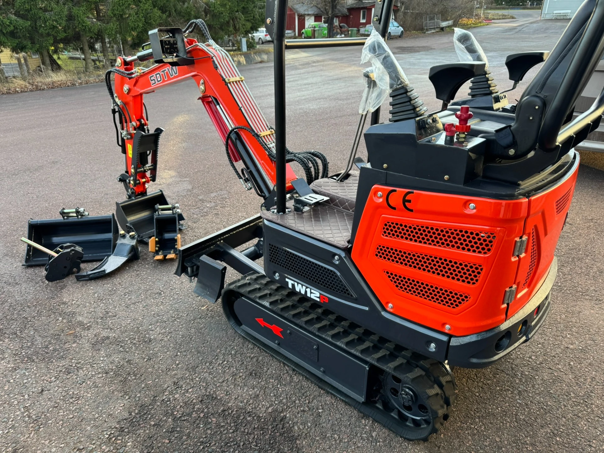 Minigrävare 1,2t svängbom