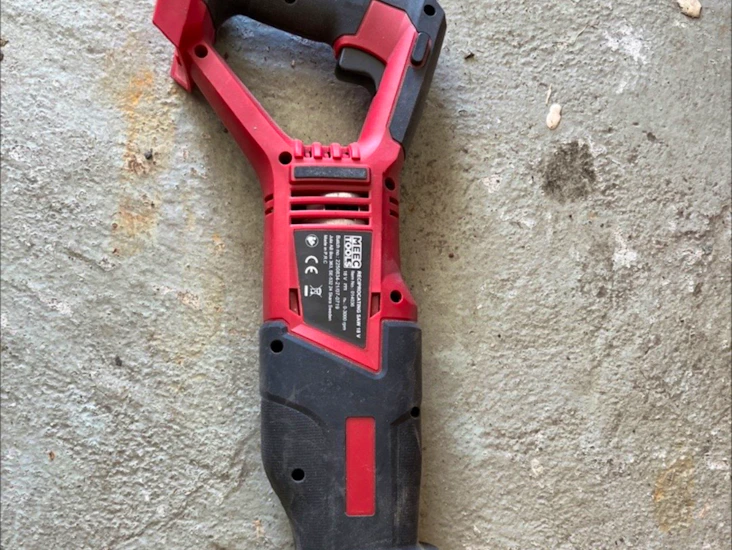 Meec tigersåg med batteri