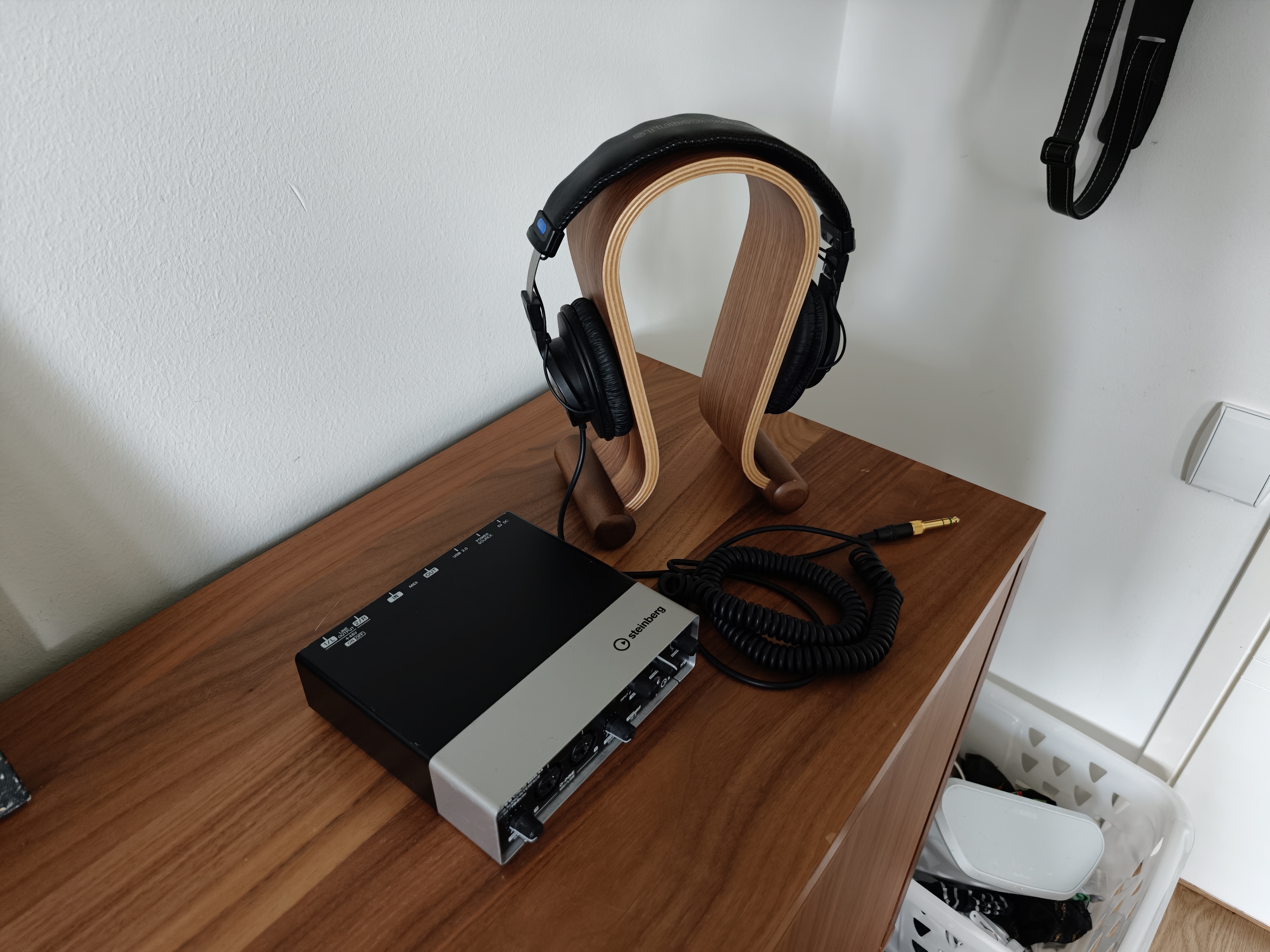 Steinberg ur22 mk2 audio interface + kuulokkeet