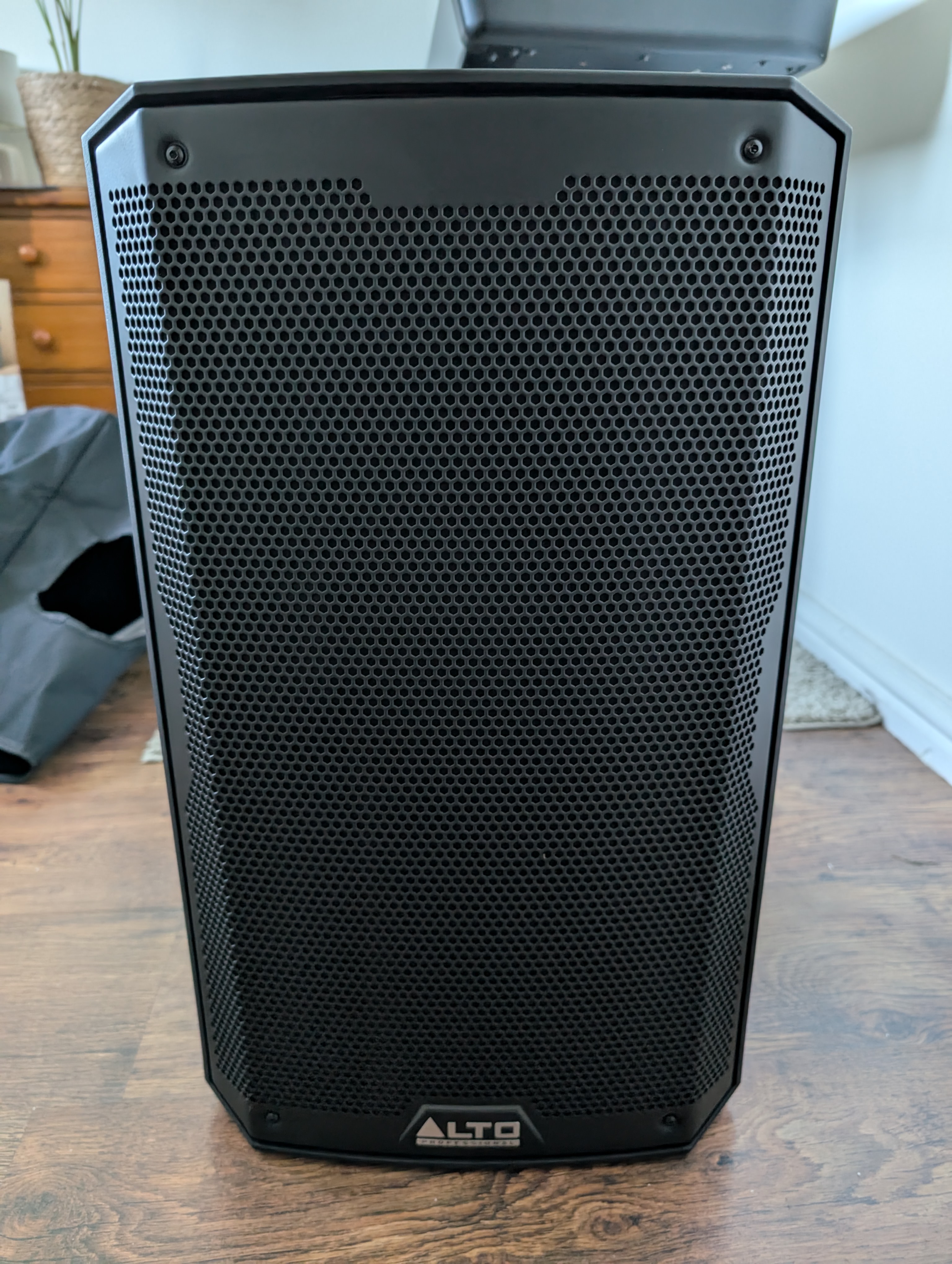 Alto ts410 powered speaker