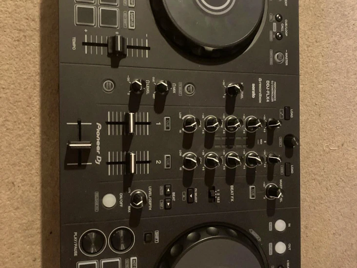 Professional pioneer dj controller (ddj-flx4)