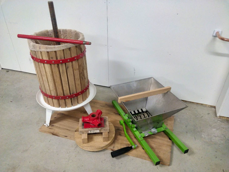 Fruktpress 30l och fruktkross