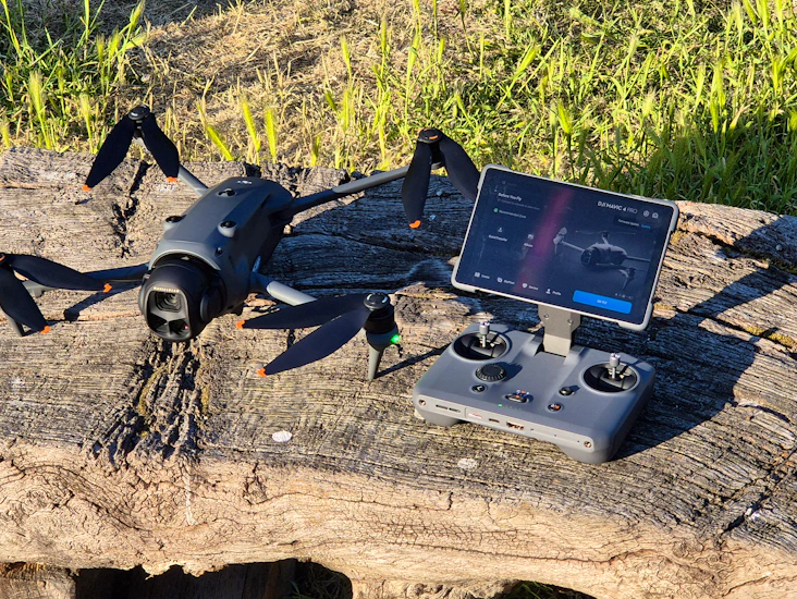 New - dji mavic 4 pro 512 gb + dji rc pro 2 controller