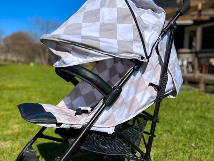 Resevagn med bra solskydd