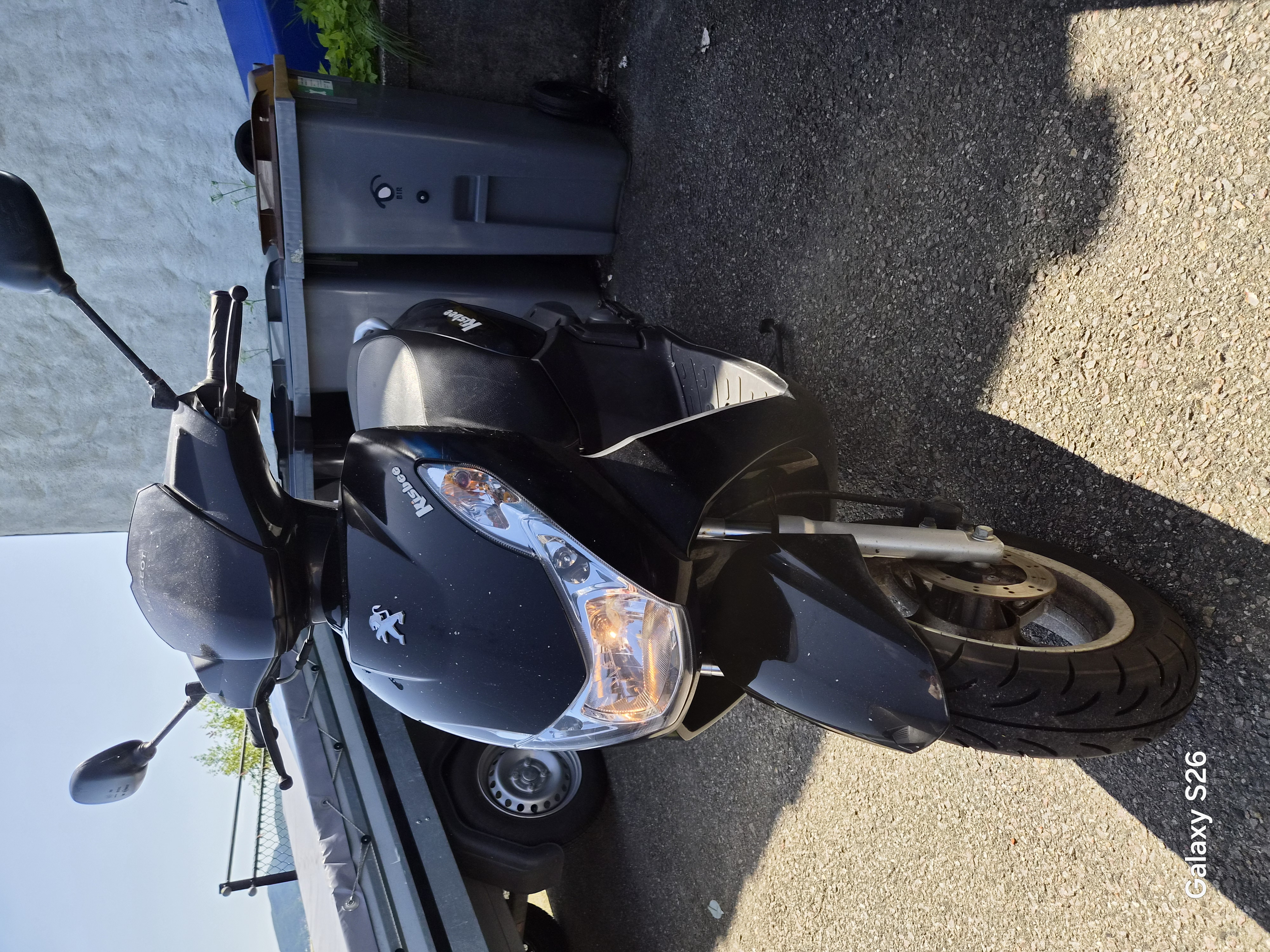 Peugeot kisbee 2015