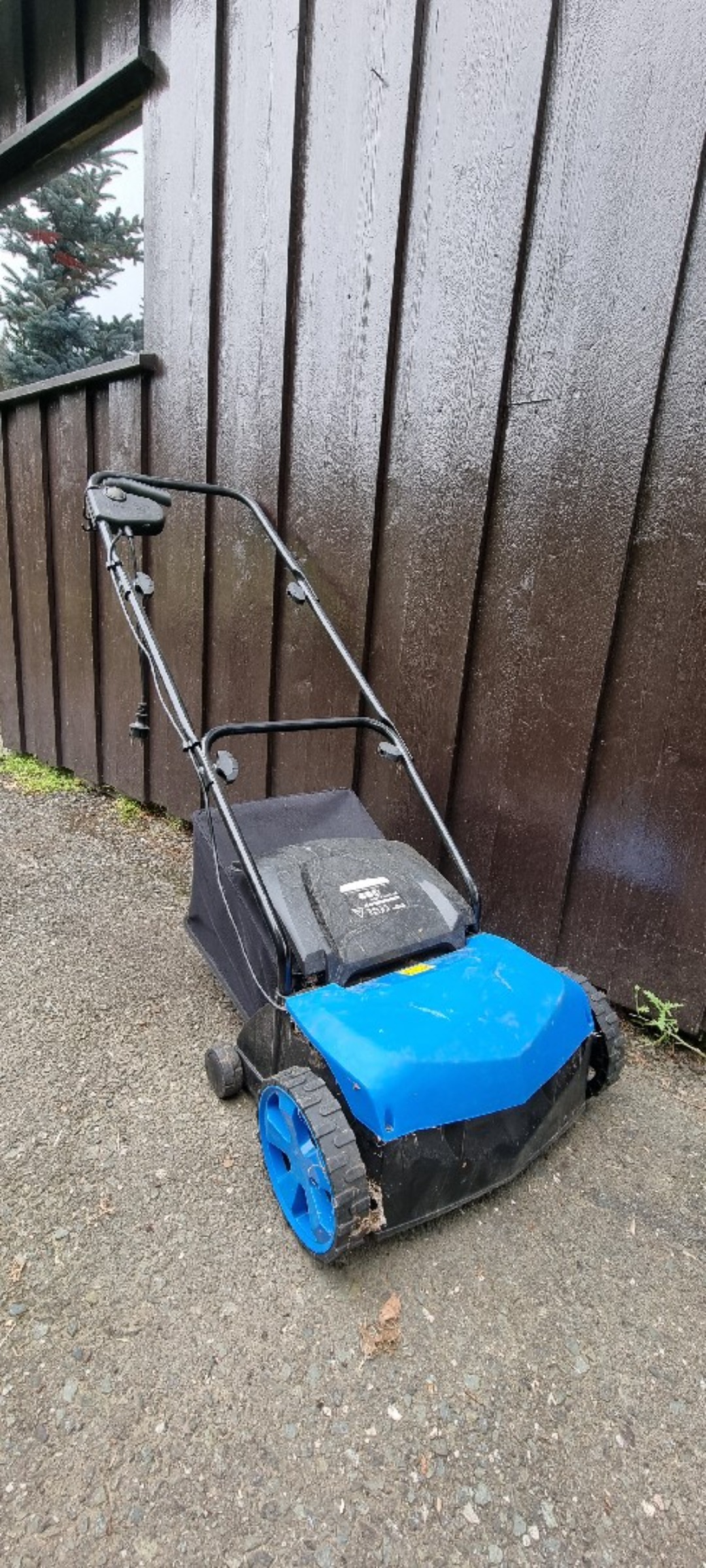 Vertikalskjærer med moserive og oppsamler