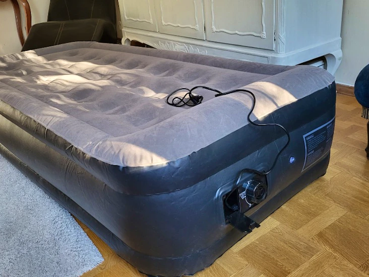 Extrasäng elektrisk uppblåsning och tömning