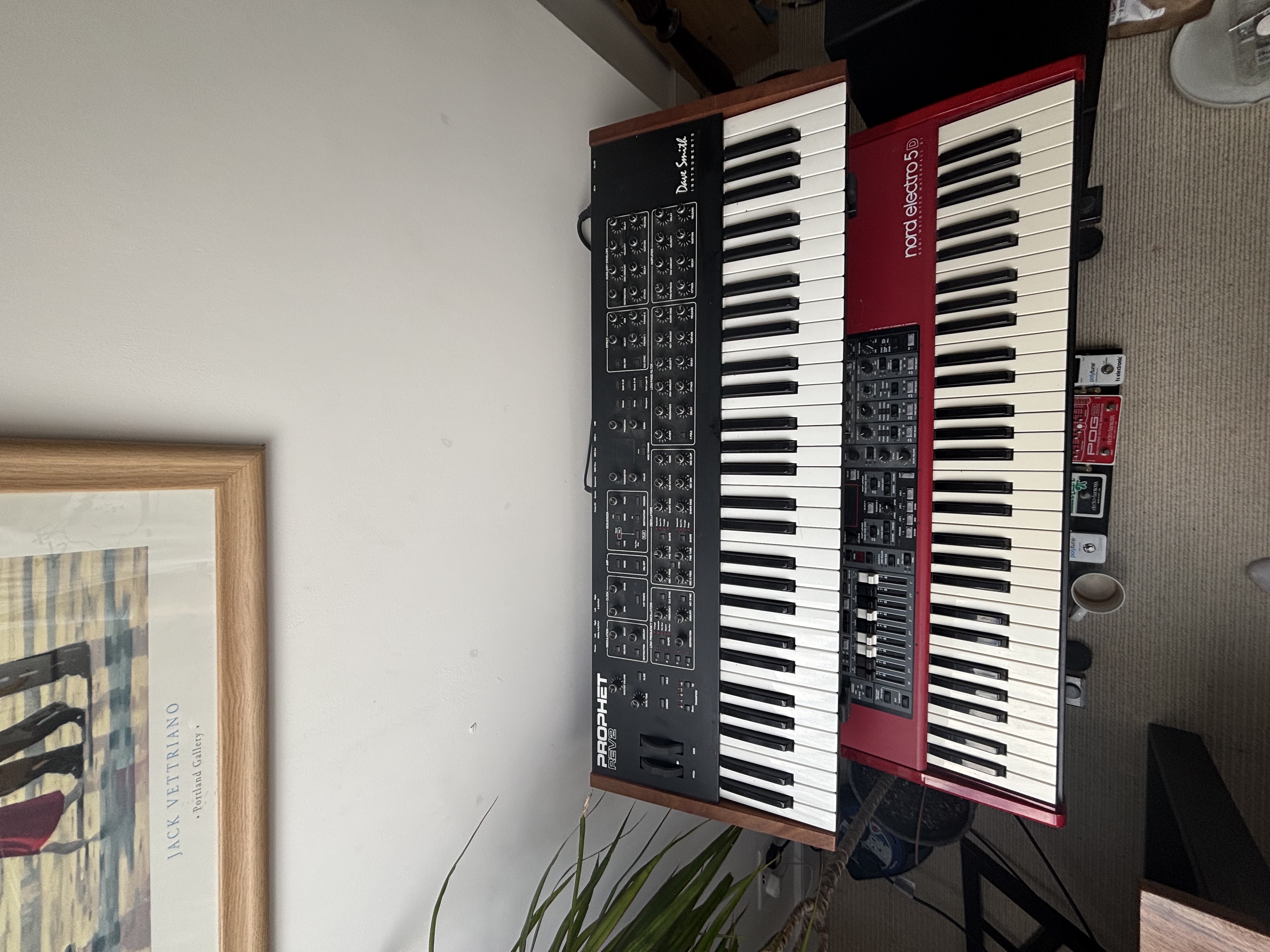 Dave smith instruments prophet rev 2