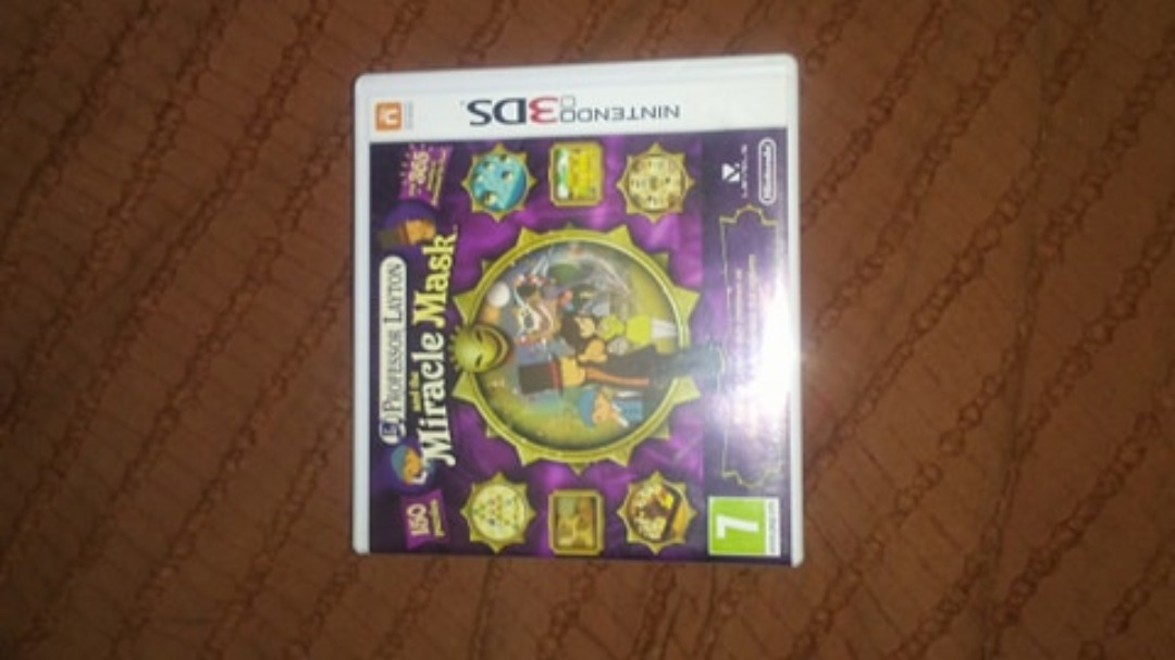 Professor layton and the miracle mask