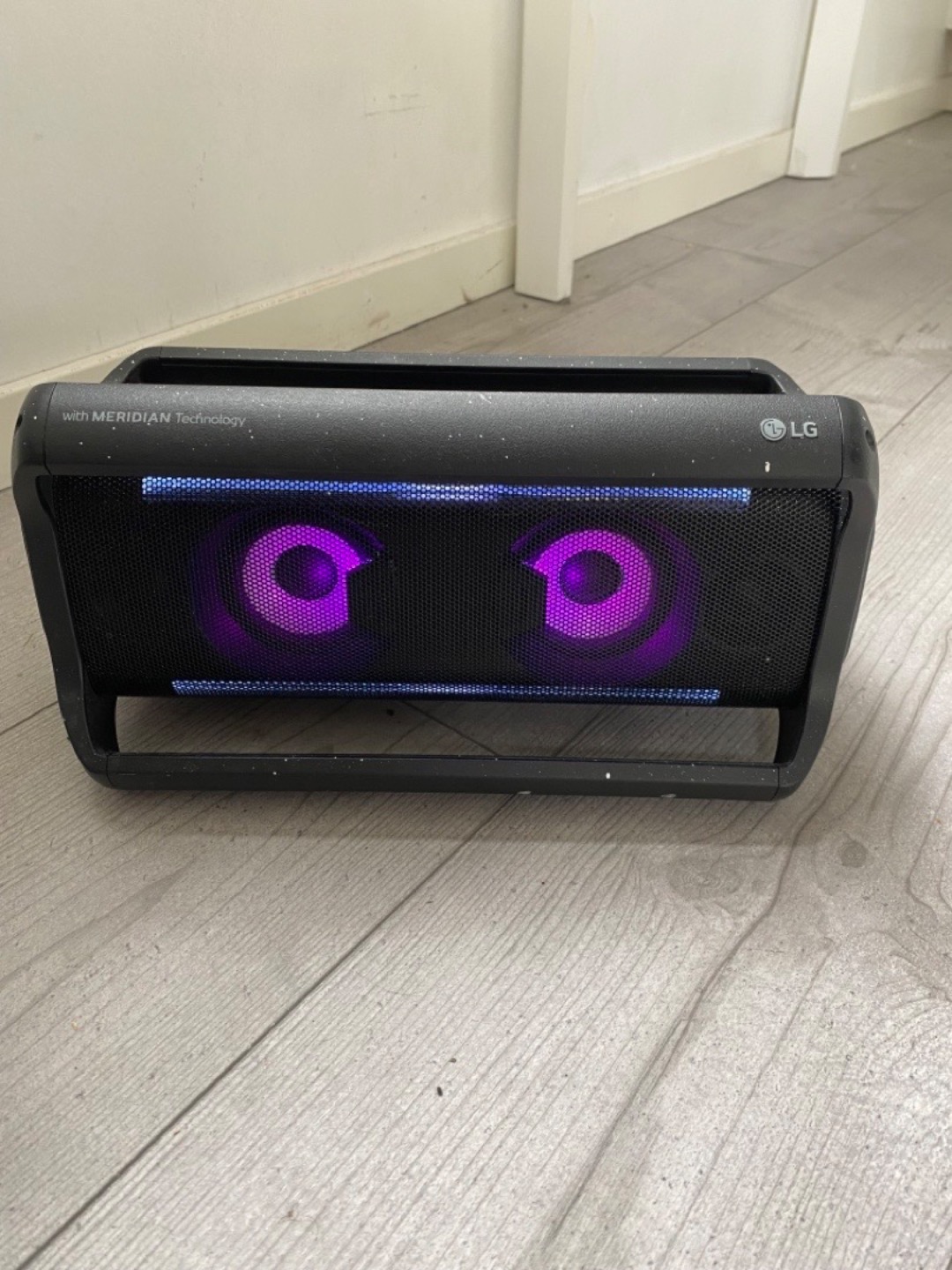 Lg portable bluetooth speaker