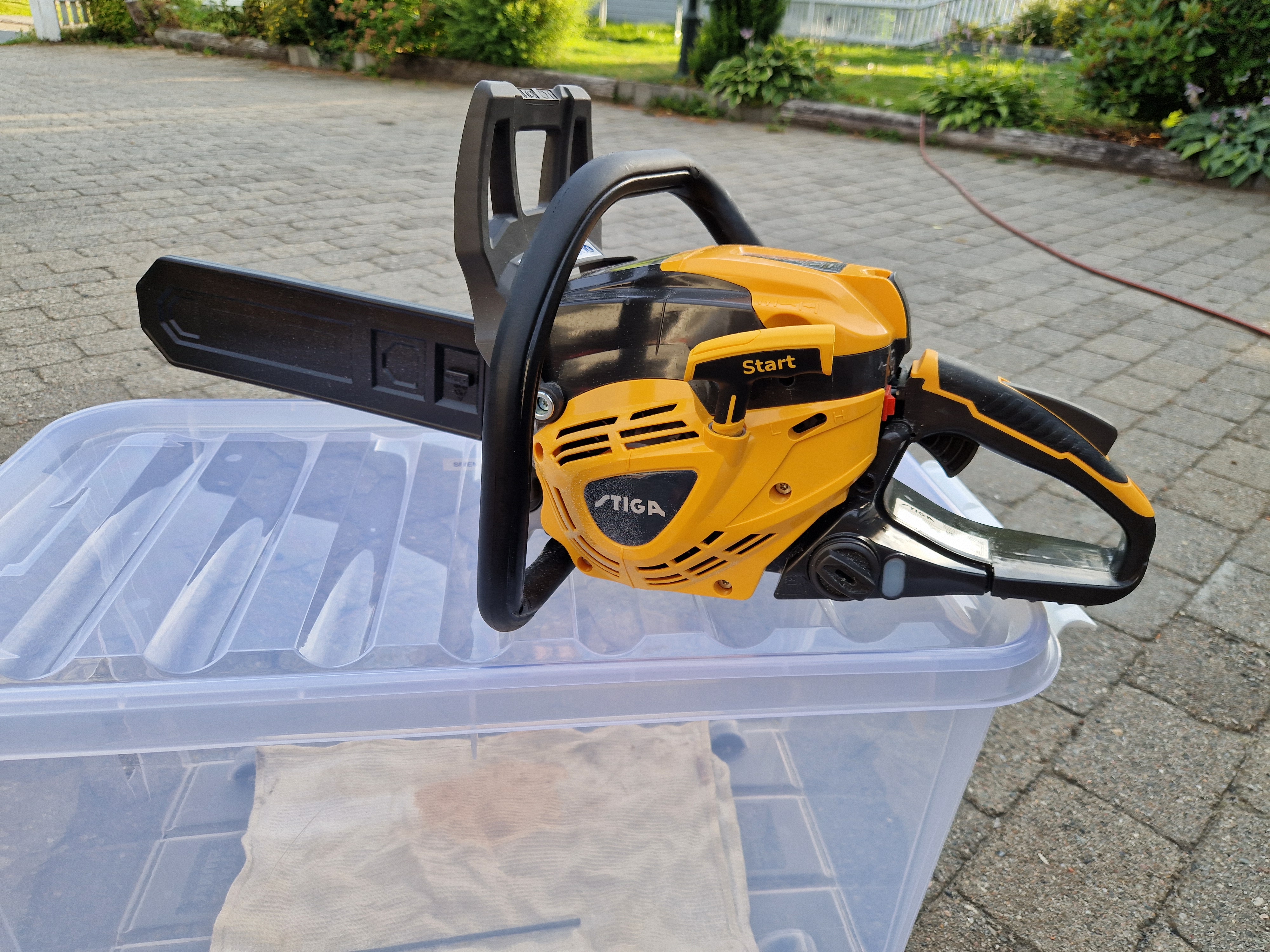Motorsag stiga cs 545 (16") leies ut med verneutstyr