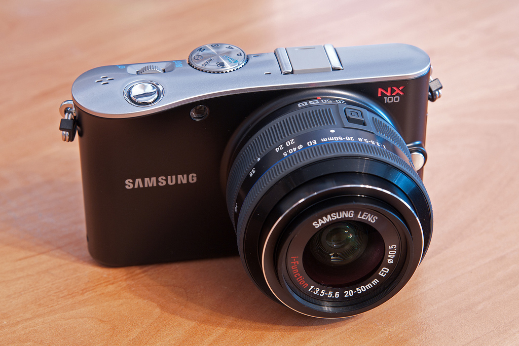 Samsung nx100