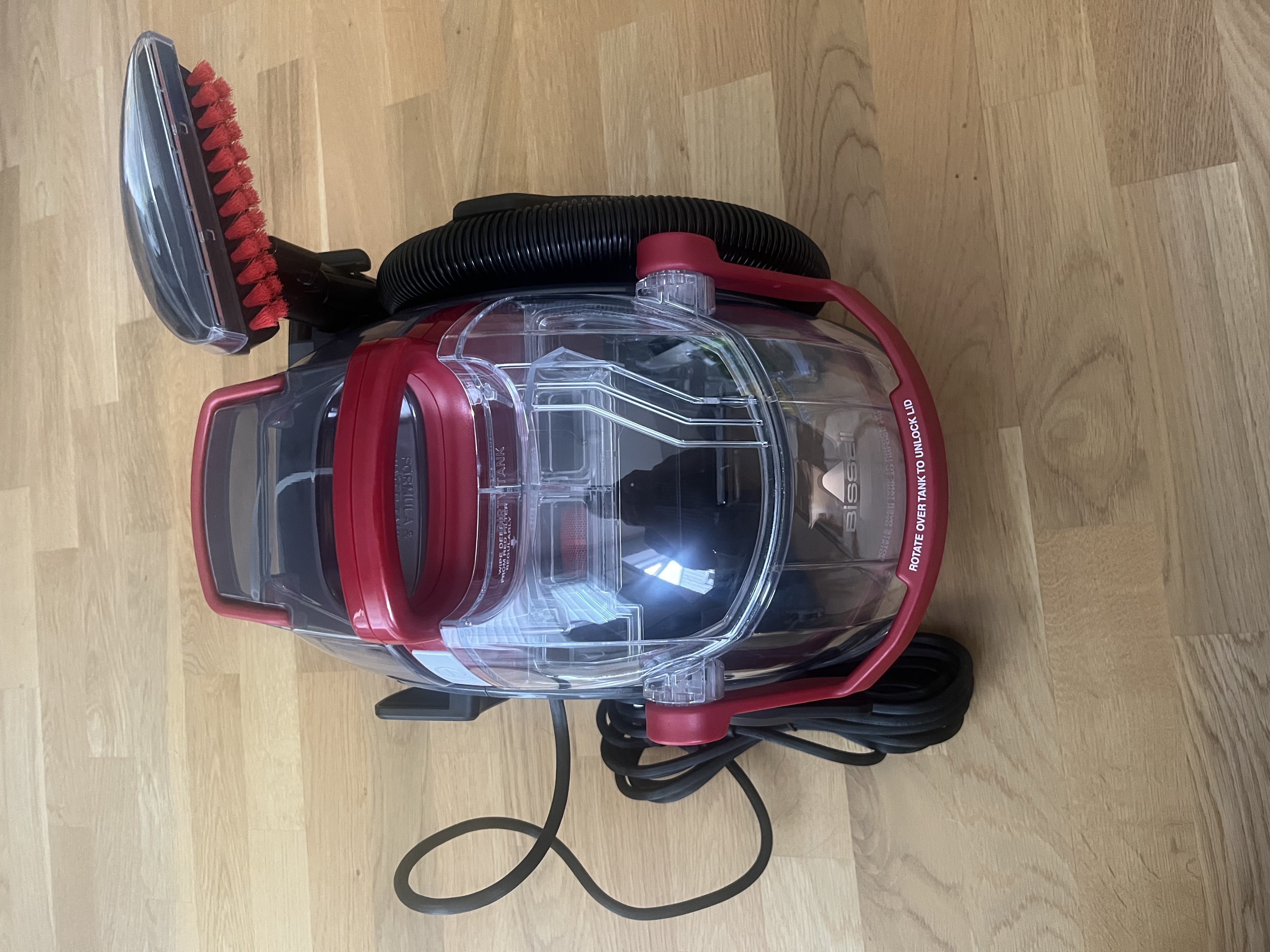 Bissell spotclean professional – powerful, portable textile cleaning
