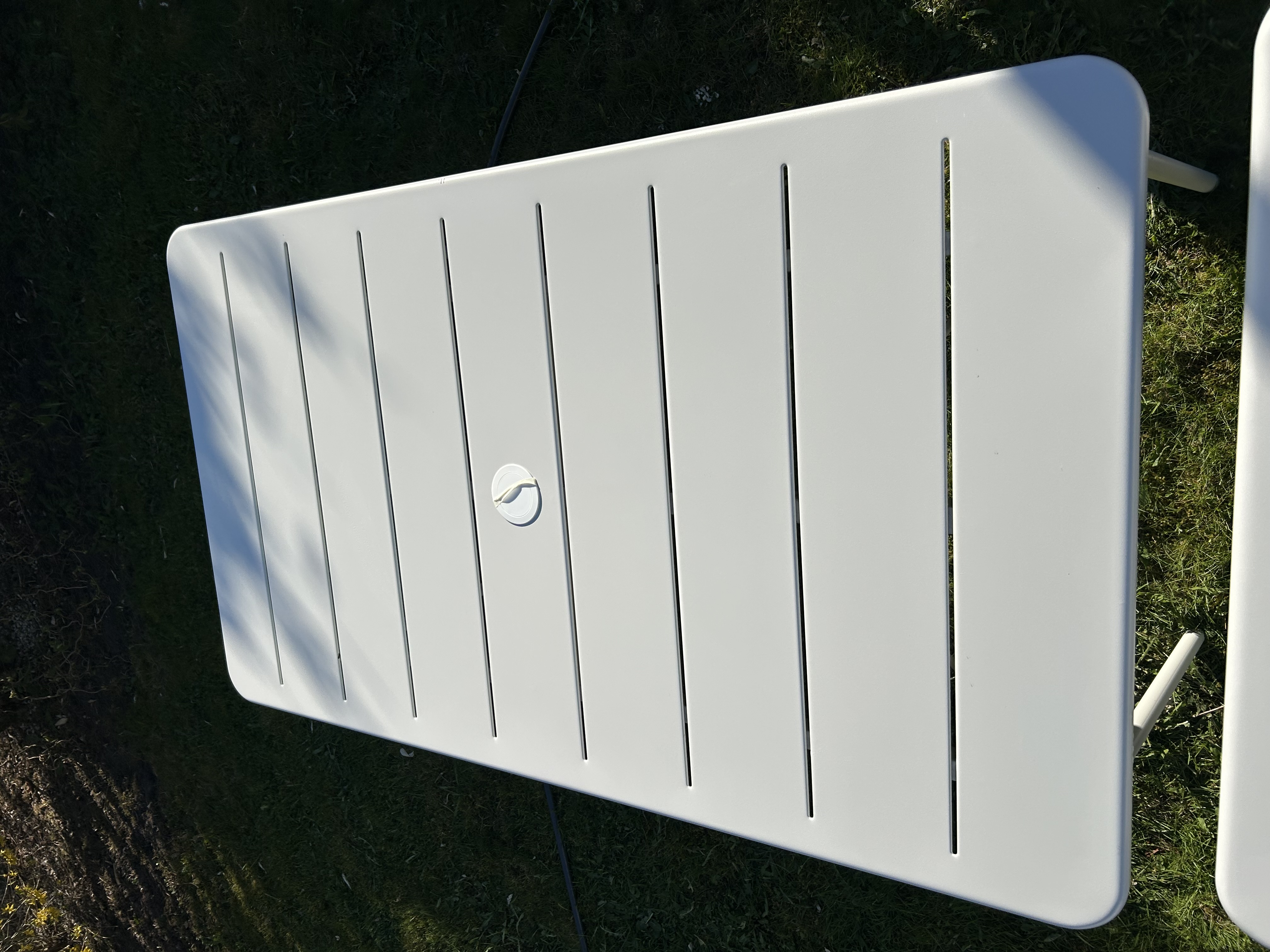Ikea bord til selskap for både ute og inne