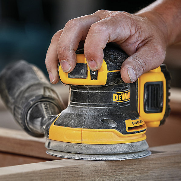 Dewalt random orbital sander - cordless 