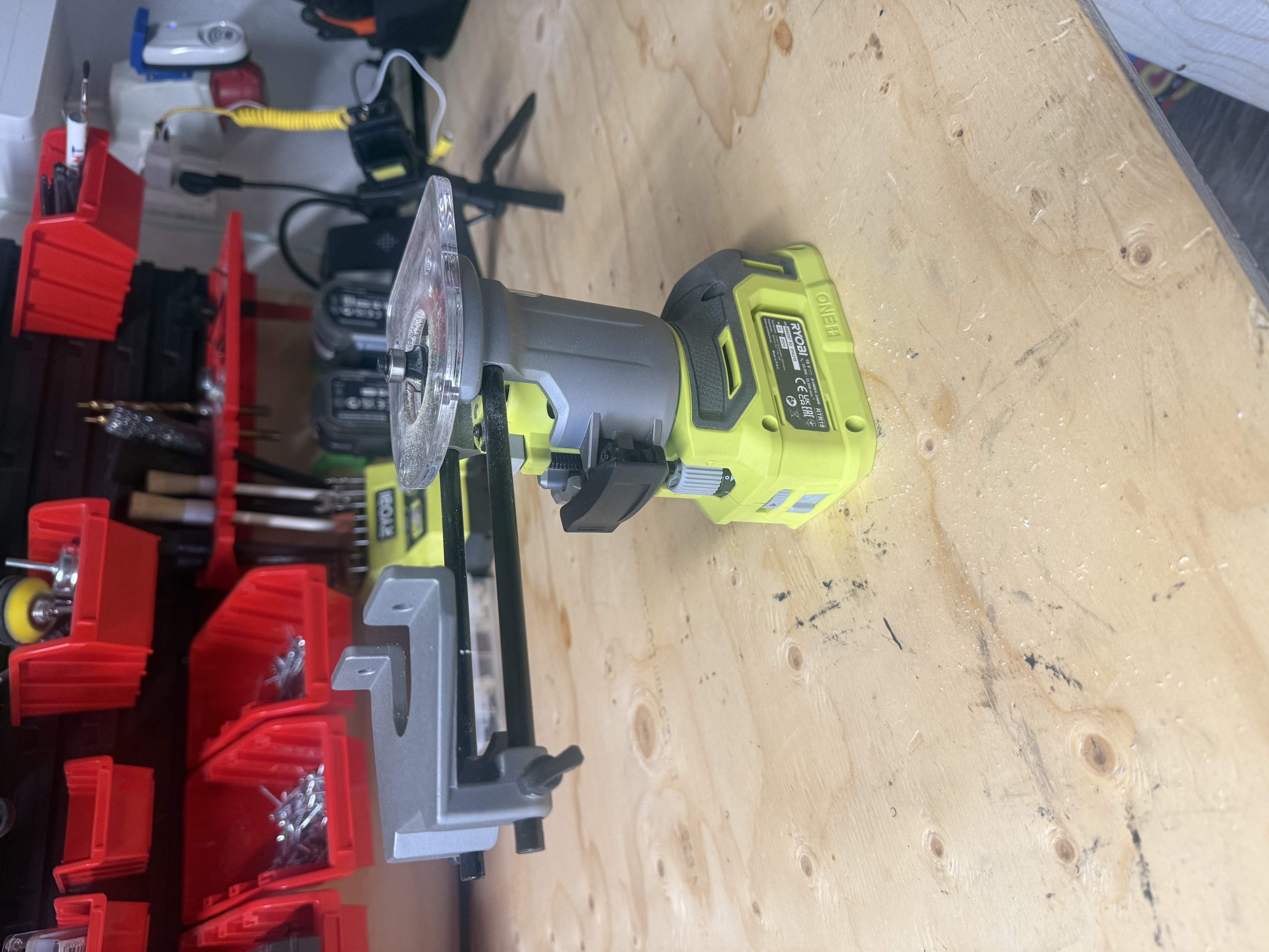 Ryobi handöverfräs