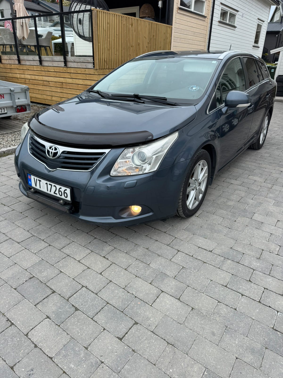 Toyota avensis 2.0d 2011