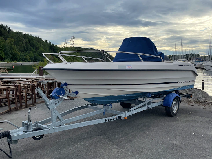 Båthenger 1300kg total vekt.