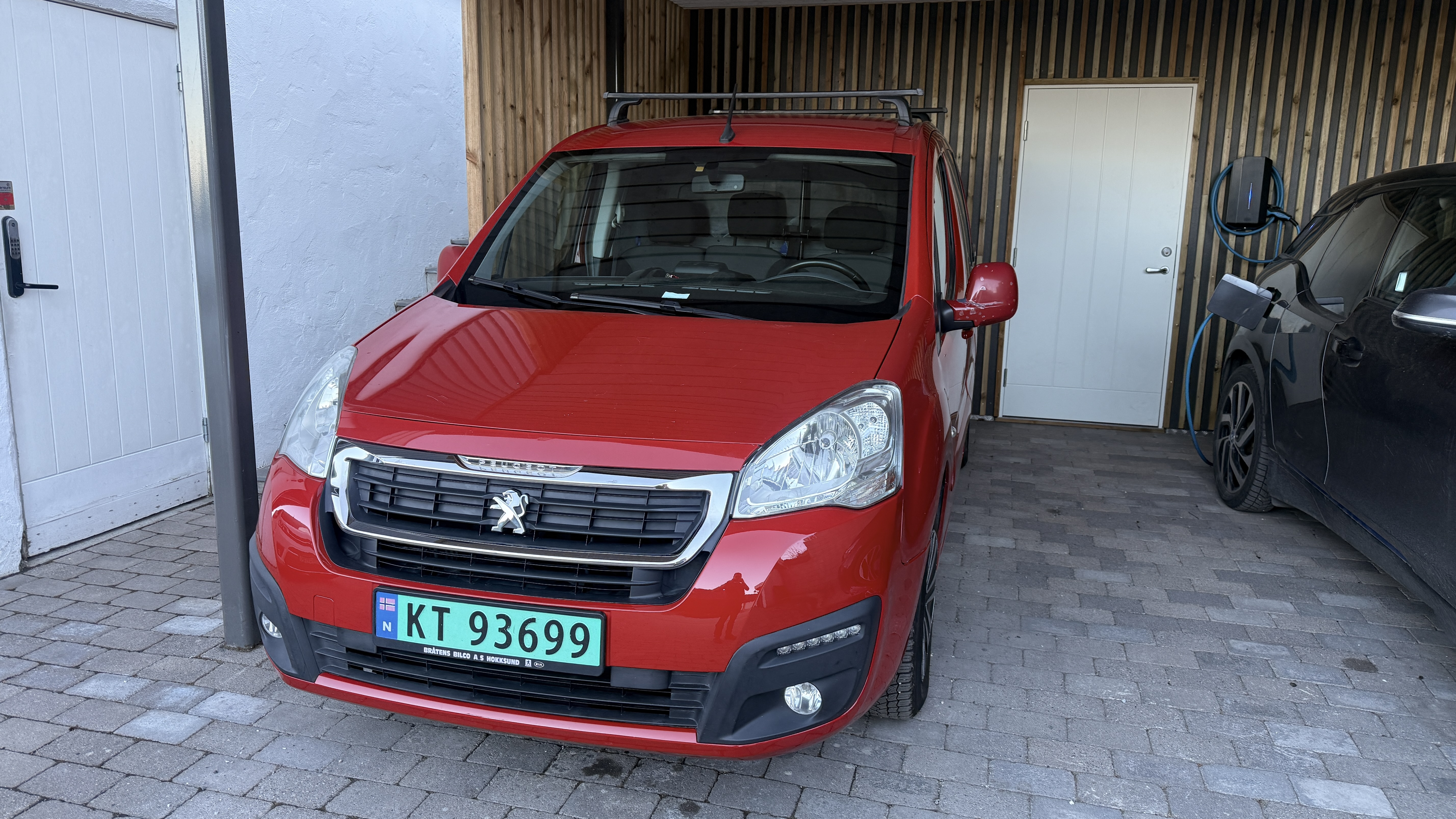 Billig! peugeot partner. 3 seter varebil