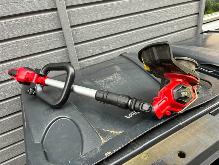 Batteridriven grästrimmer