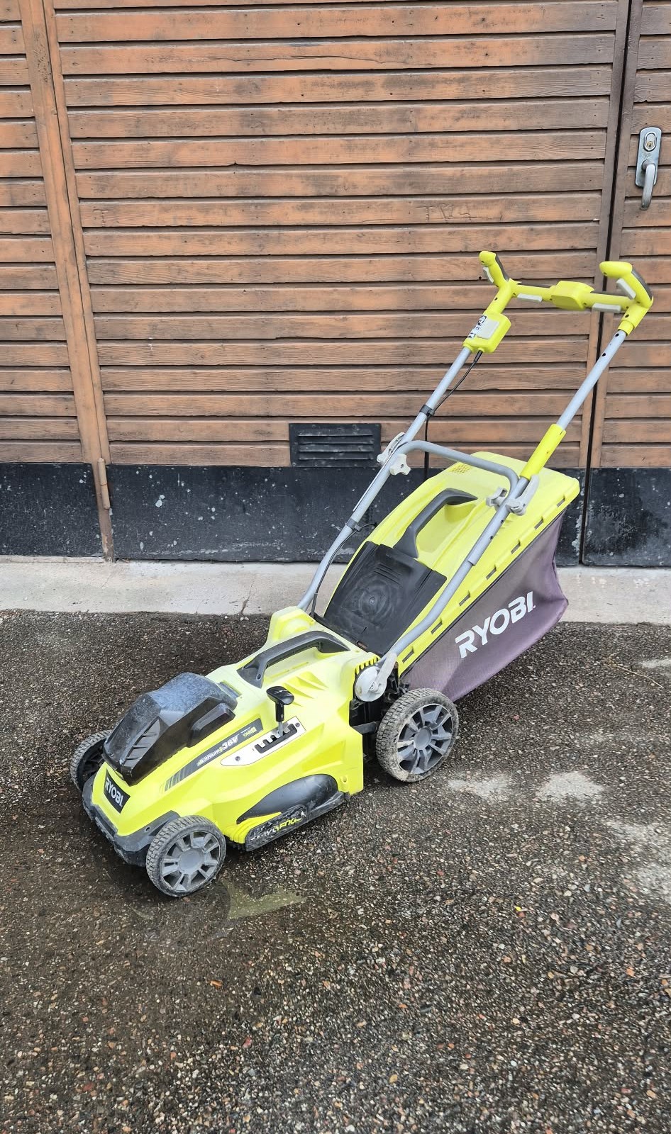 Gräsklippare ryobi batteri (sladlös)