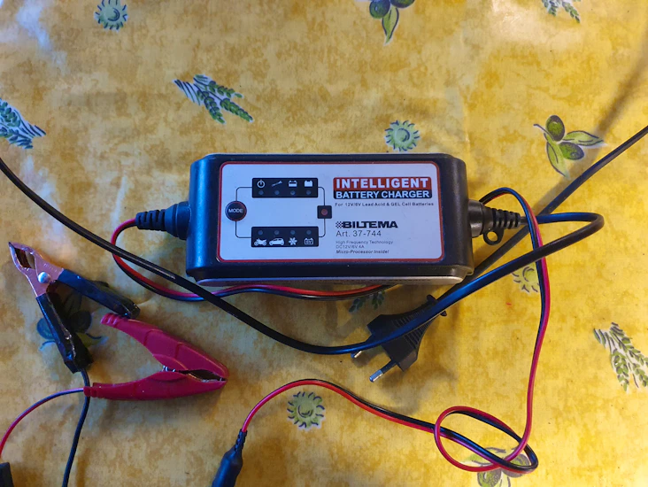 Batterilader, 6v og 12v
