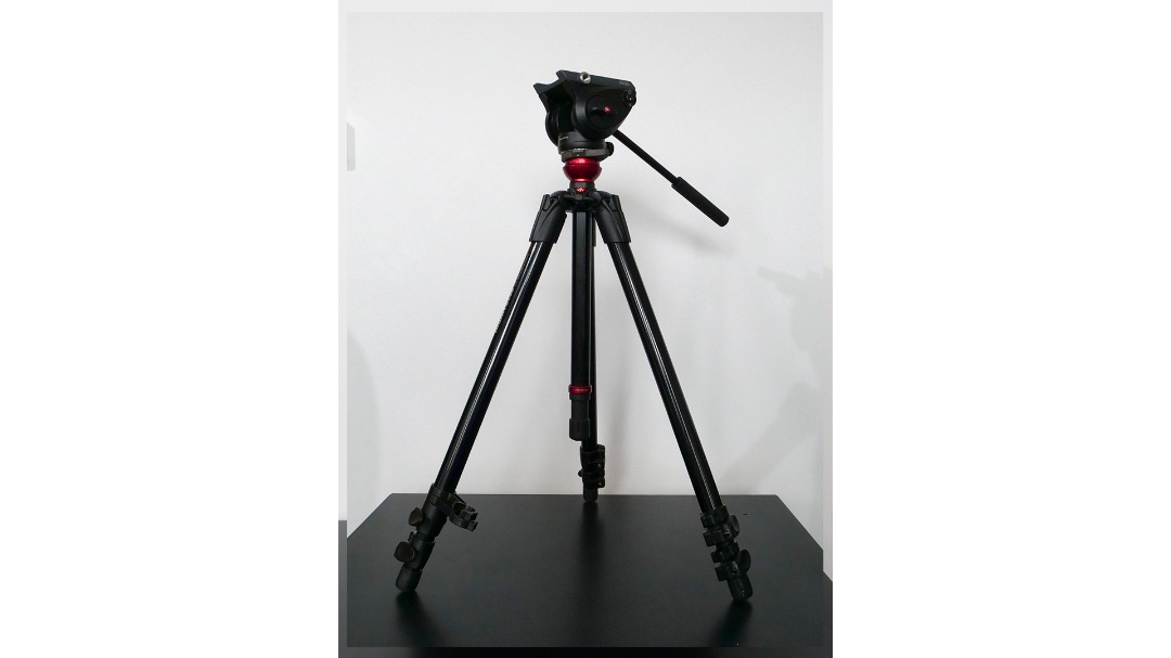 Manfrotto videokit 755xbk + huvud mvh500ah