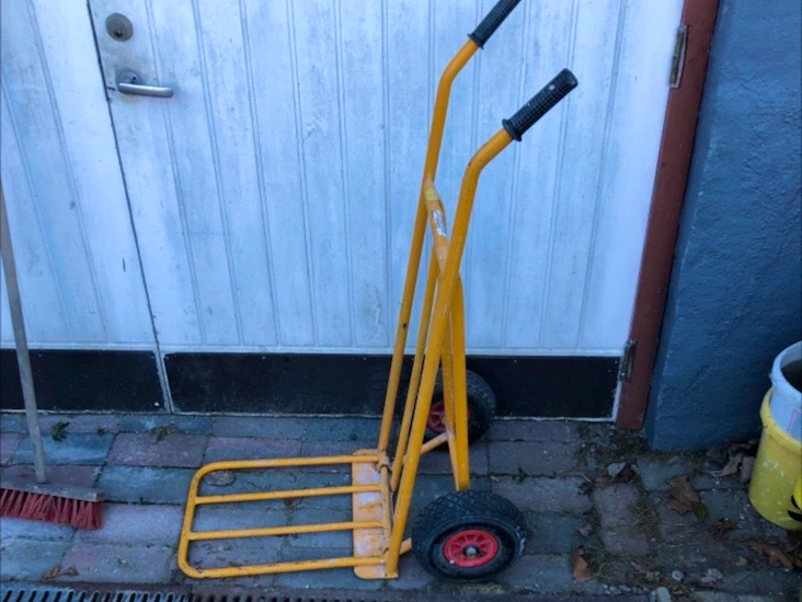 Säckkärra med luftgummihjul