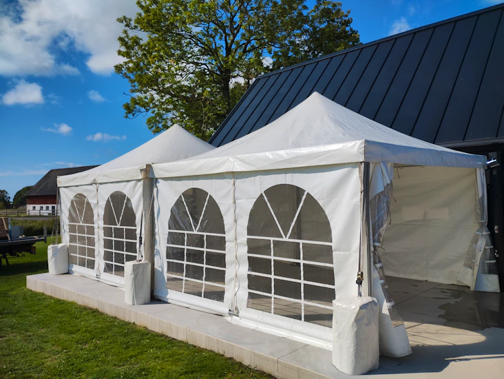 Partytält 5x5 inklusive uppsättning