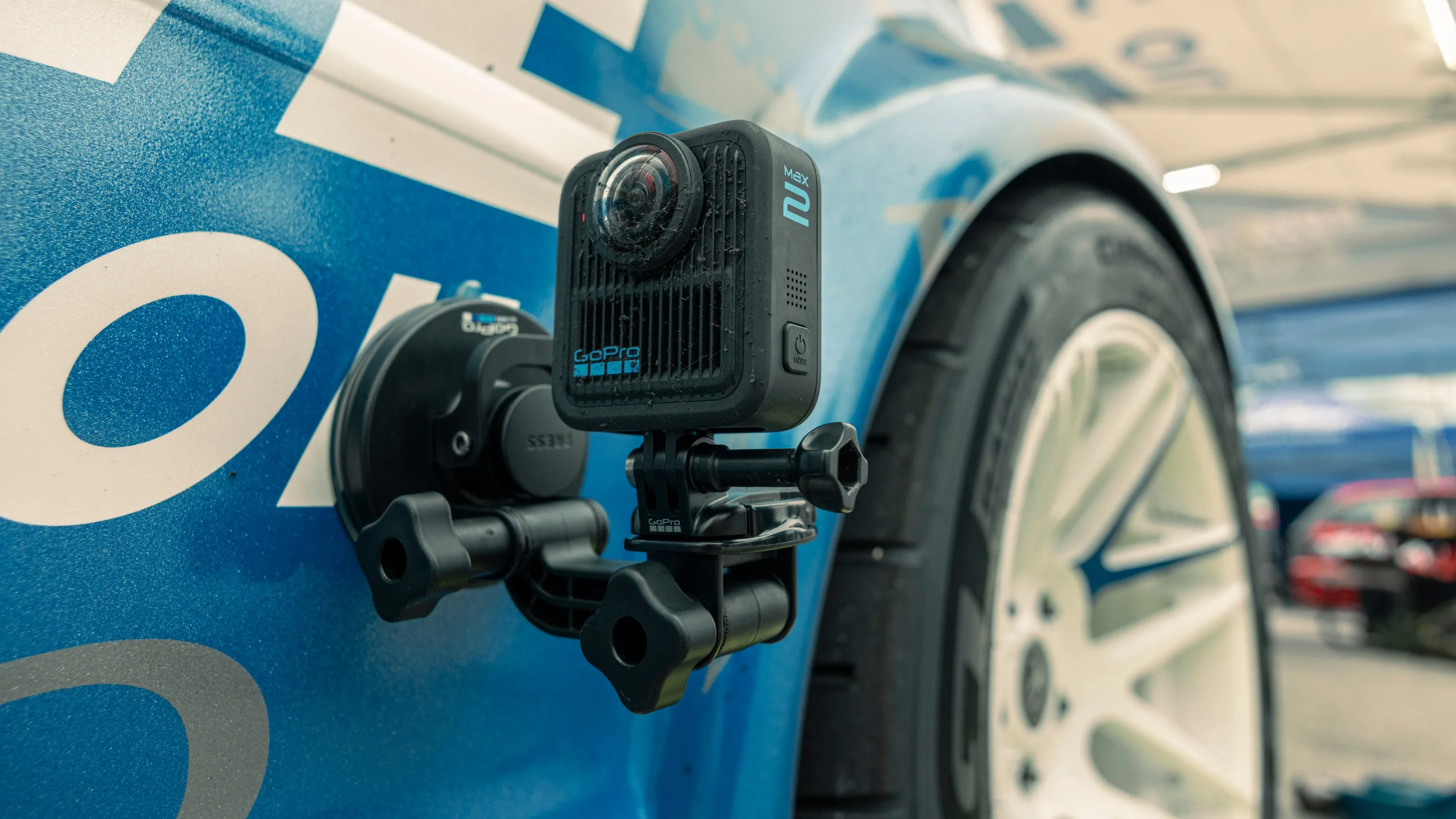 Gopro max 2 + 2 batteries + car mount 