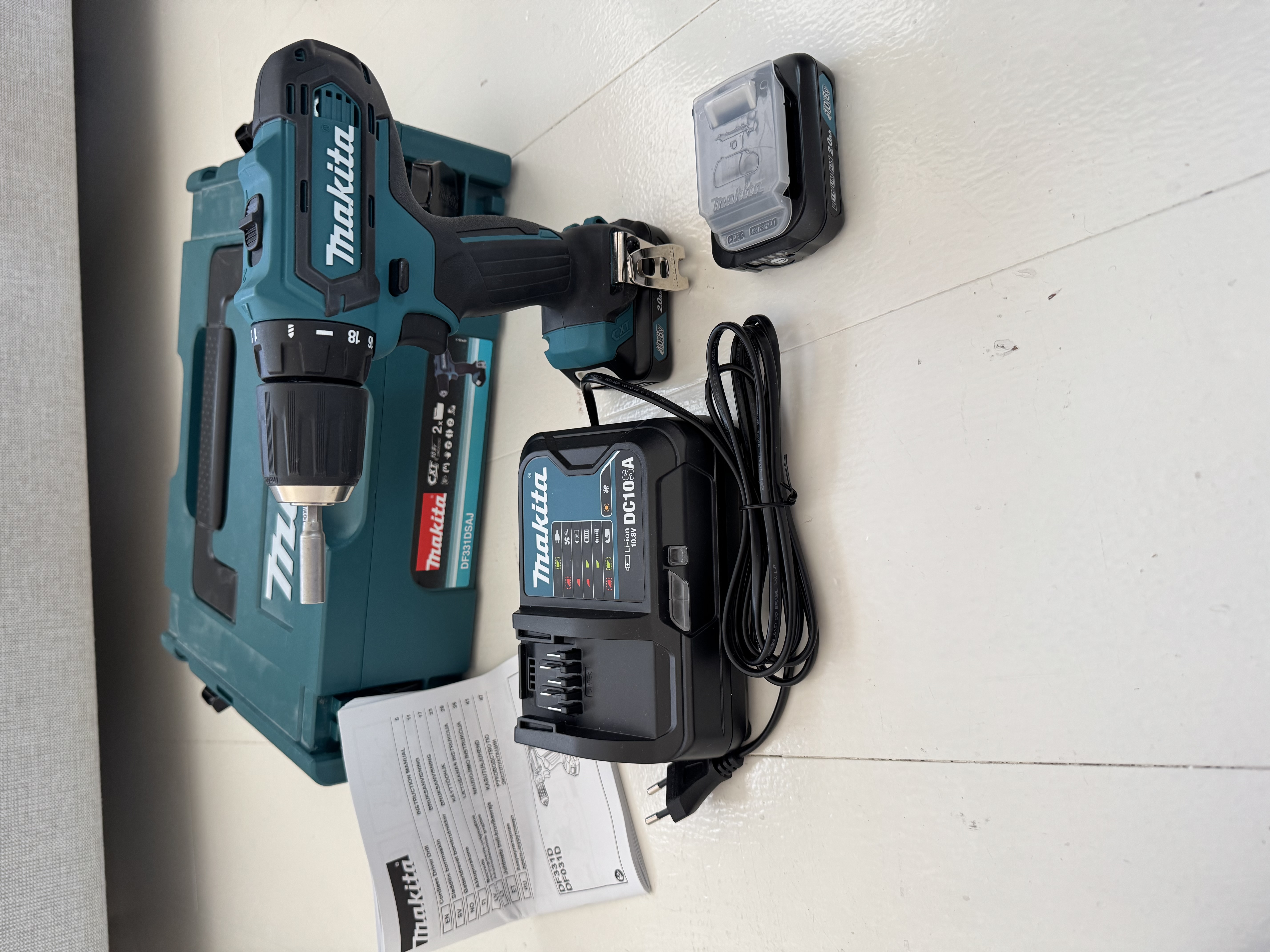 Makita akkuporakone df331dsaj