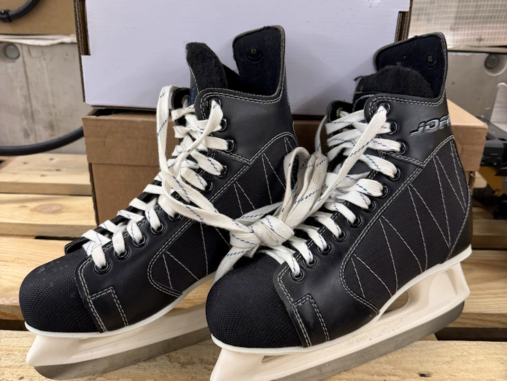 Skøyter str 42, 34 og 32