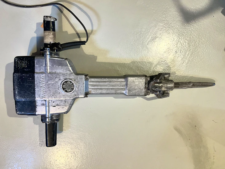 Makita hm1800 piikkausvasara