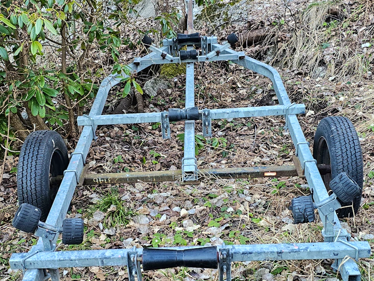 Båttrailer / upptagning /sjösättnings trailer
