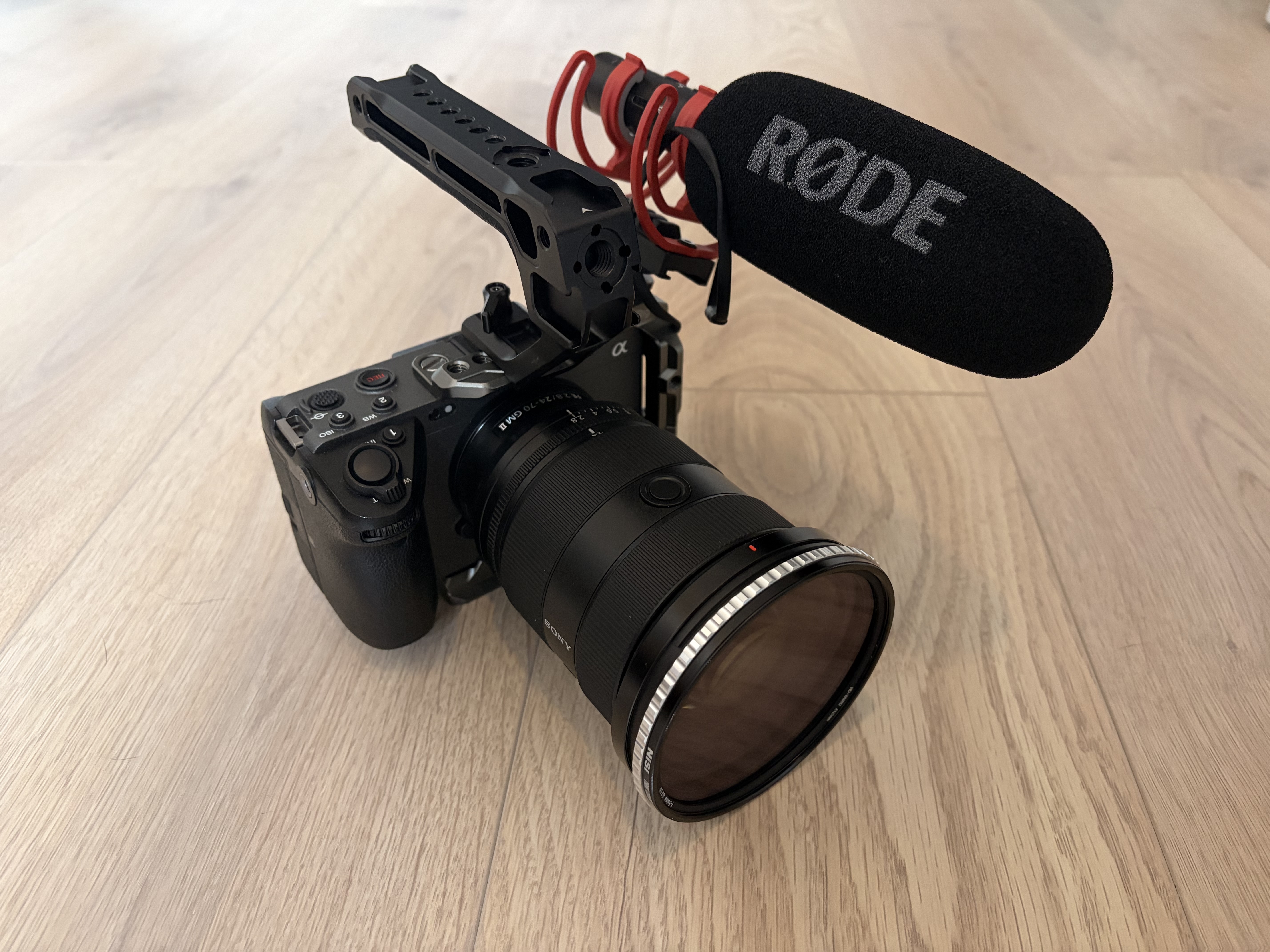 Sony fx3 + 24 - 70 f2.8 gm ii filming bundle