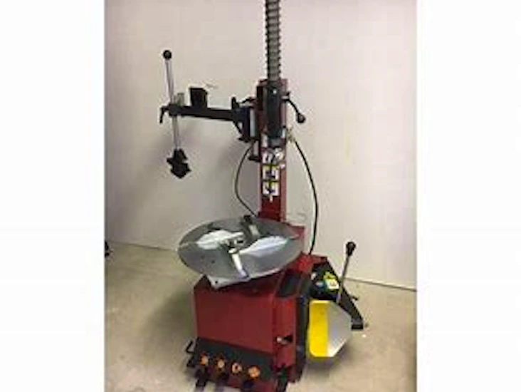 Däckmaskin och balanseringsmaskin