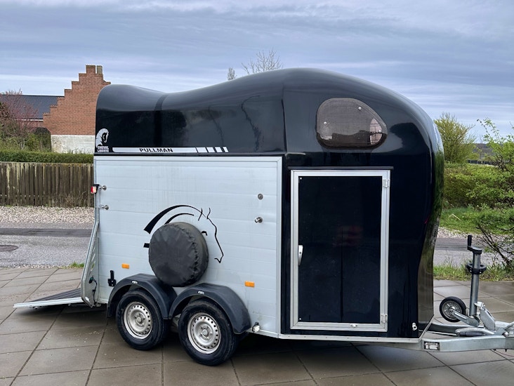 Tempo 100 trailer med kamera både i trailer og til bak