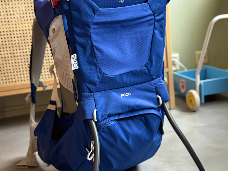 Osprey poco bärstol med regnskydd