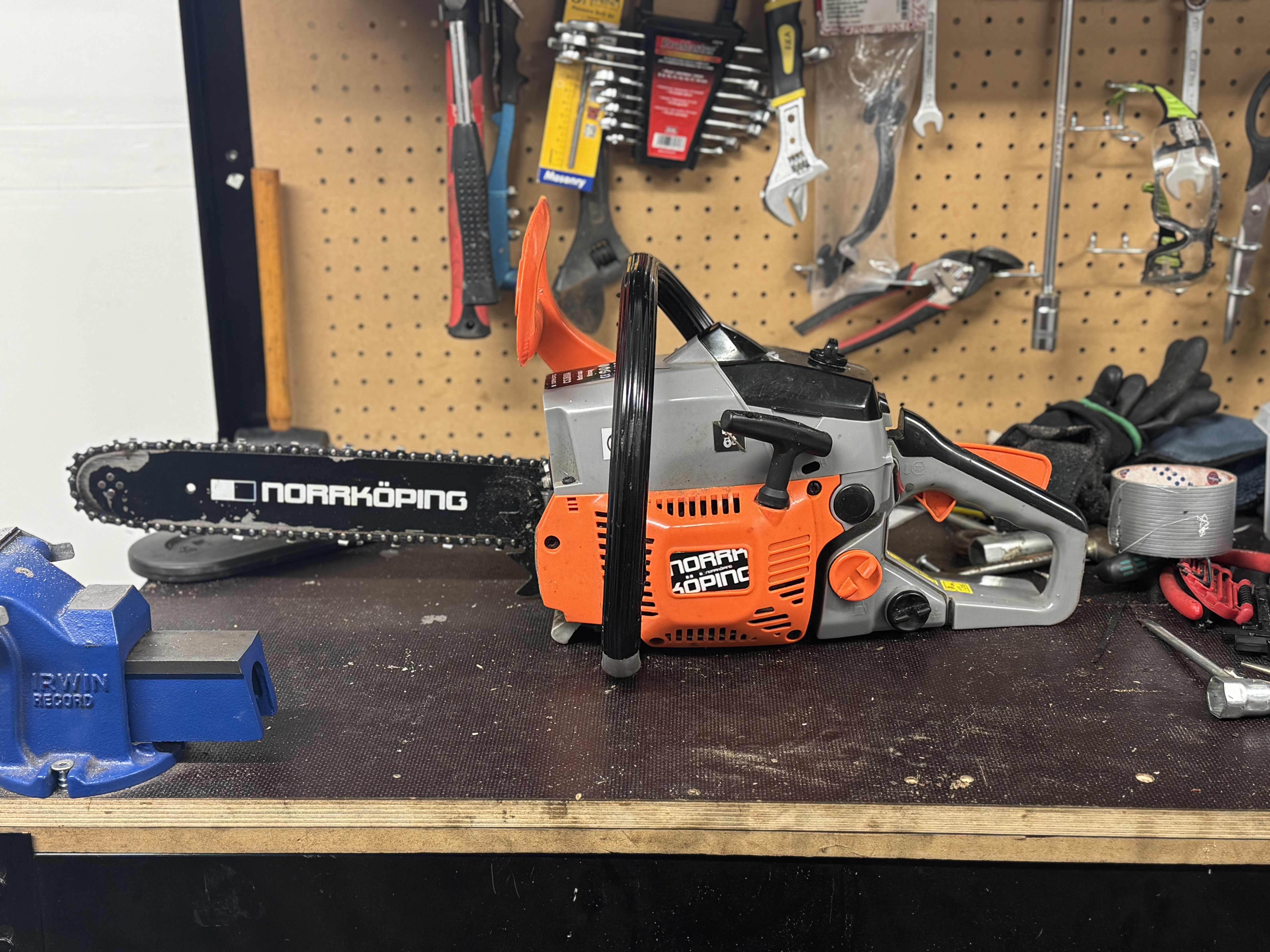 Tehokas 41cc moottorisaha