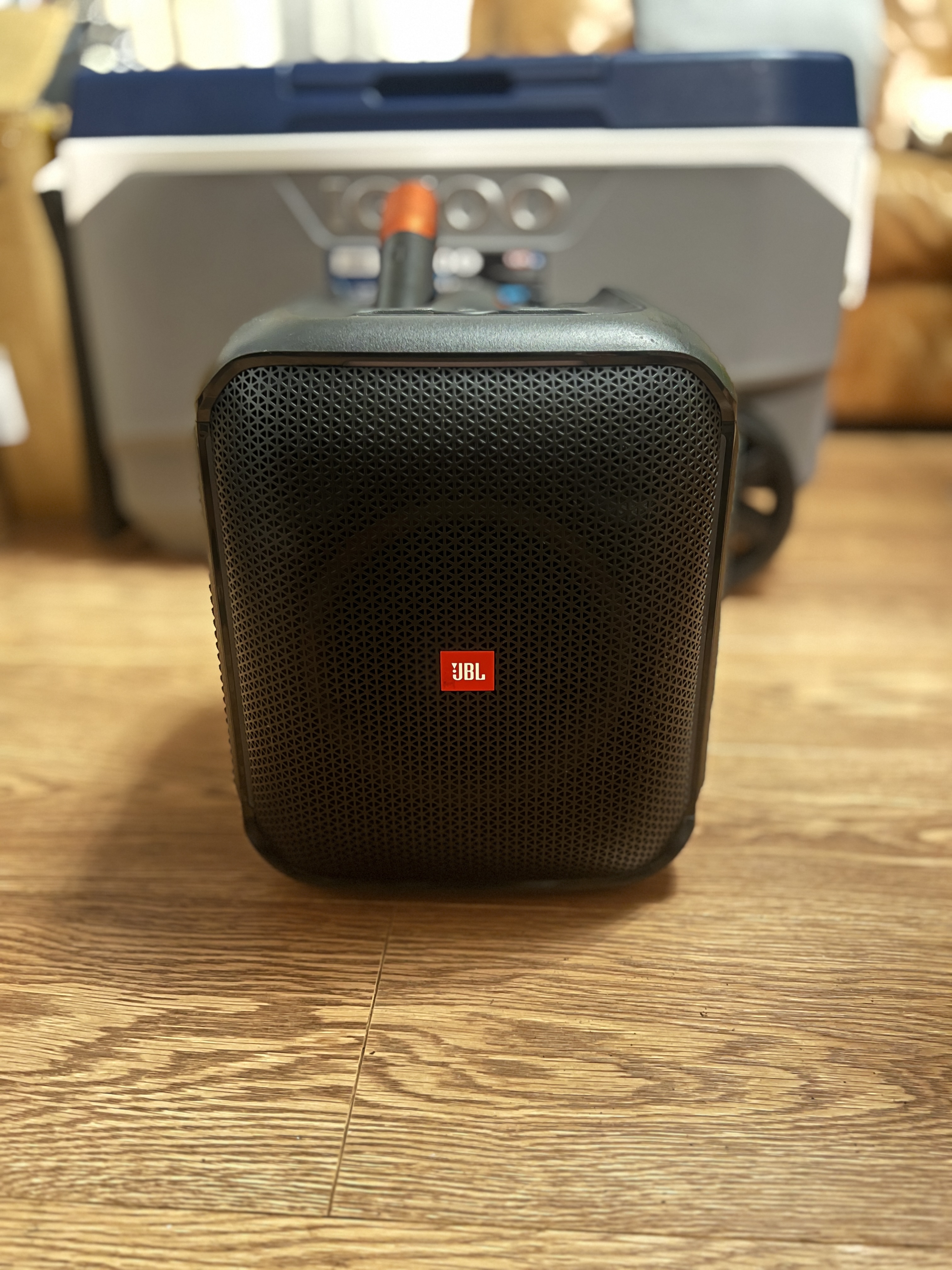 Jbl partybox encore portable indoor and outdoor party speaker with built-in lights, ipx4 splashproof design, deep bass and 10 hours of playtime, black