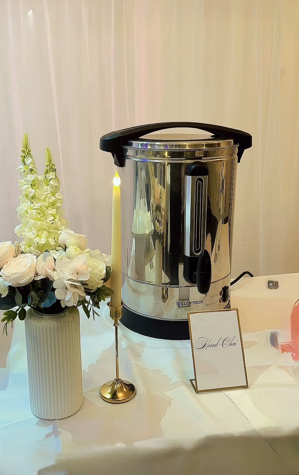 Tea catering urn