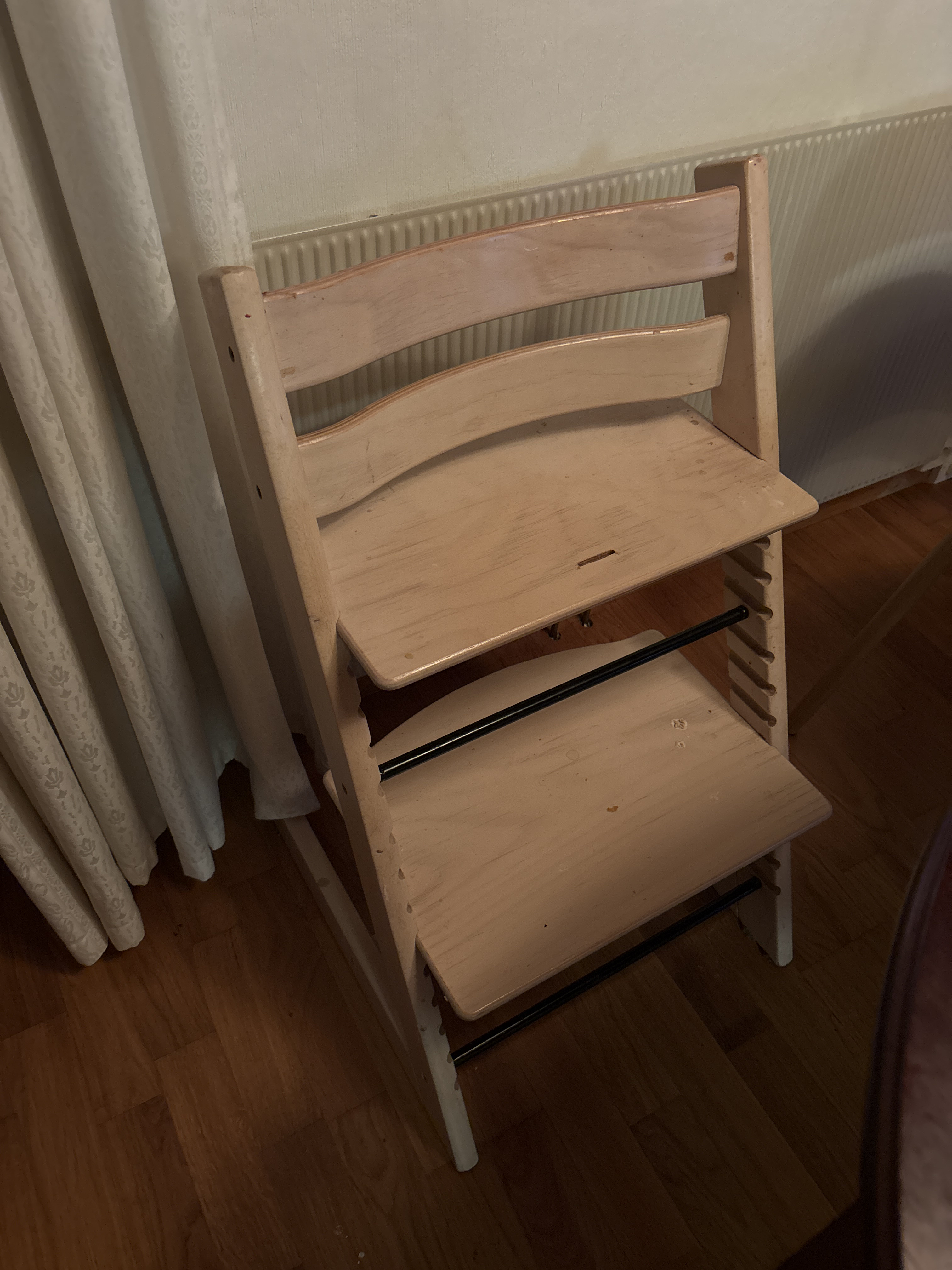 Stokke tripp trapp stol, men utstyr om ønskelig 