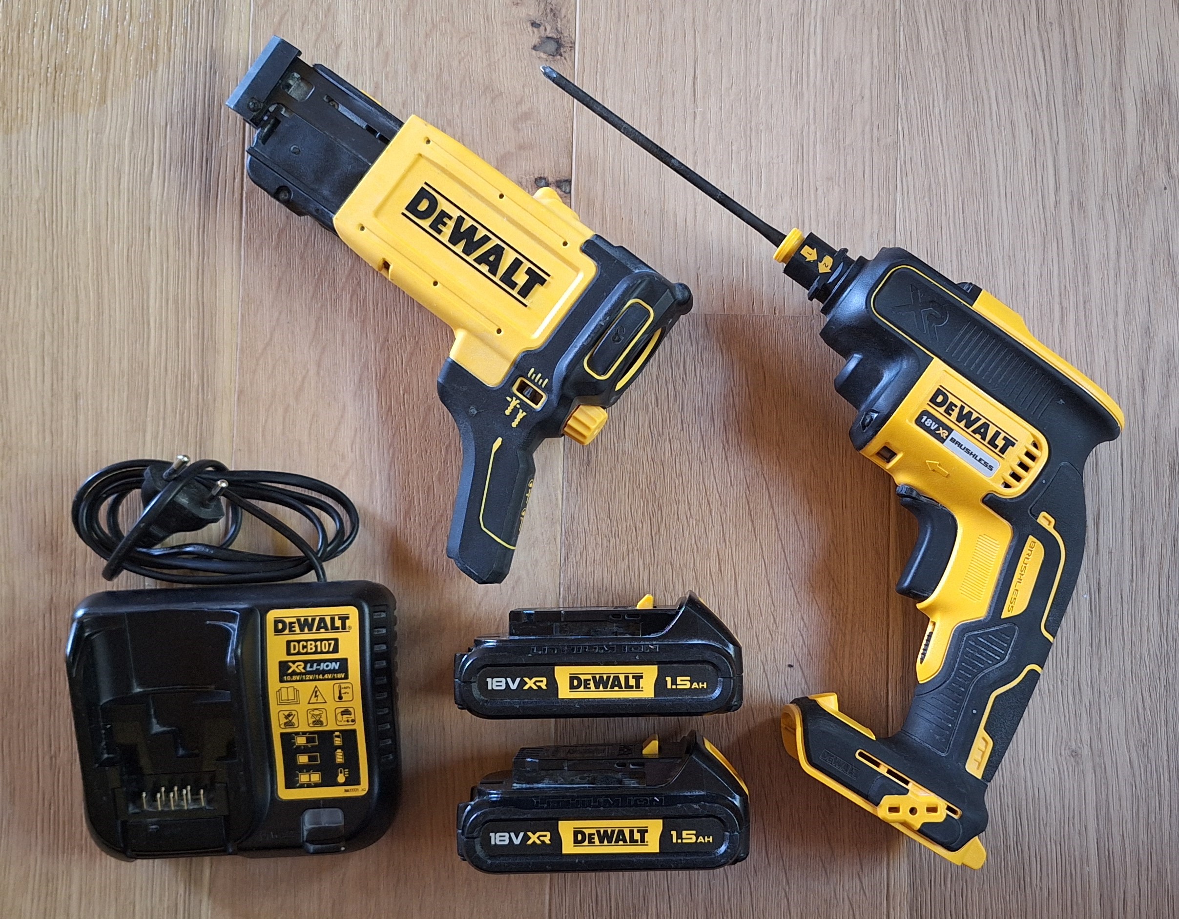 Gipstrekker dcf620 med dcf6202 magasin