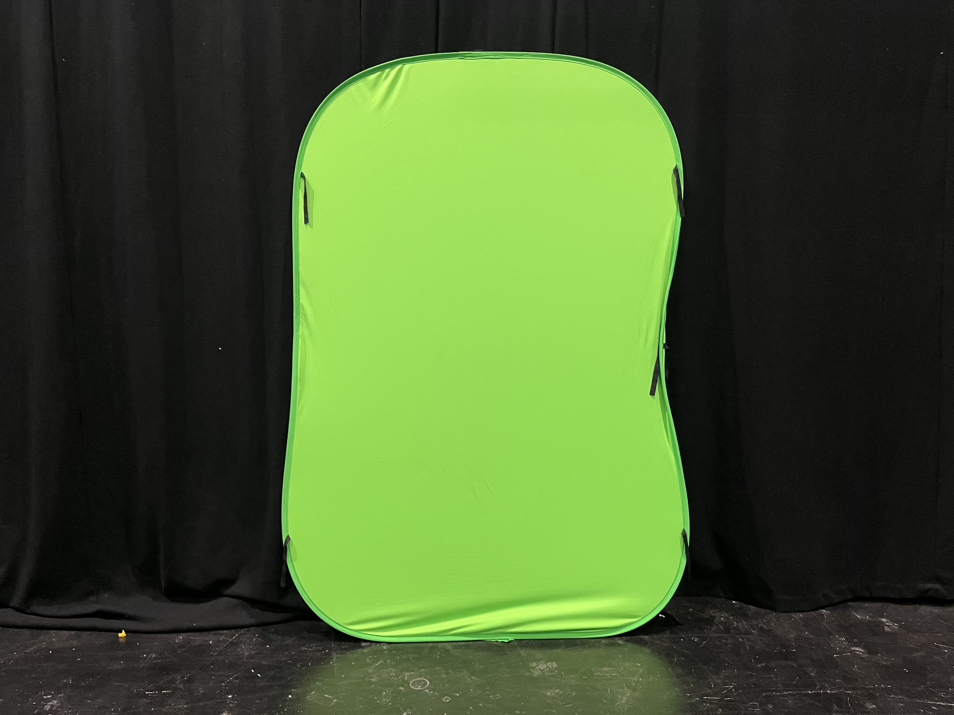 Large pop-up green screen - lastolite chromakey 1.8m x 2.1m