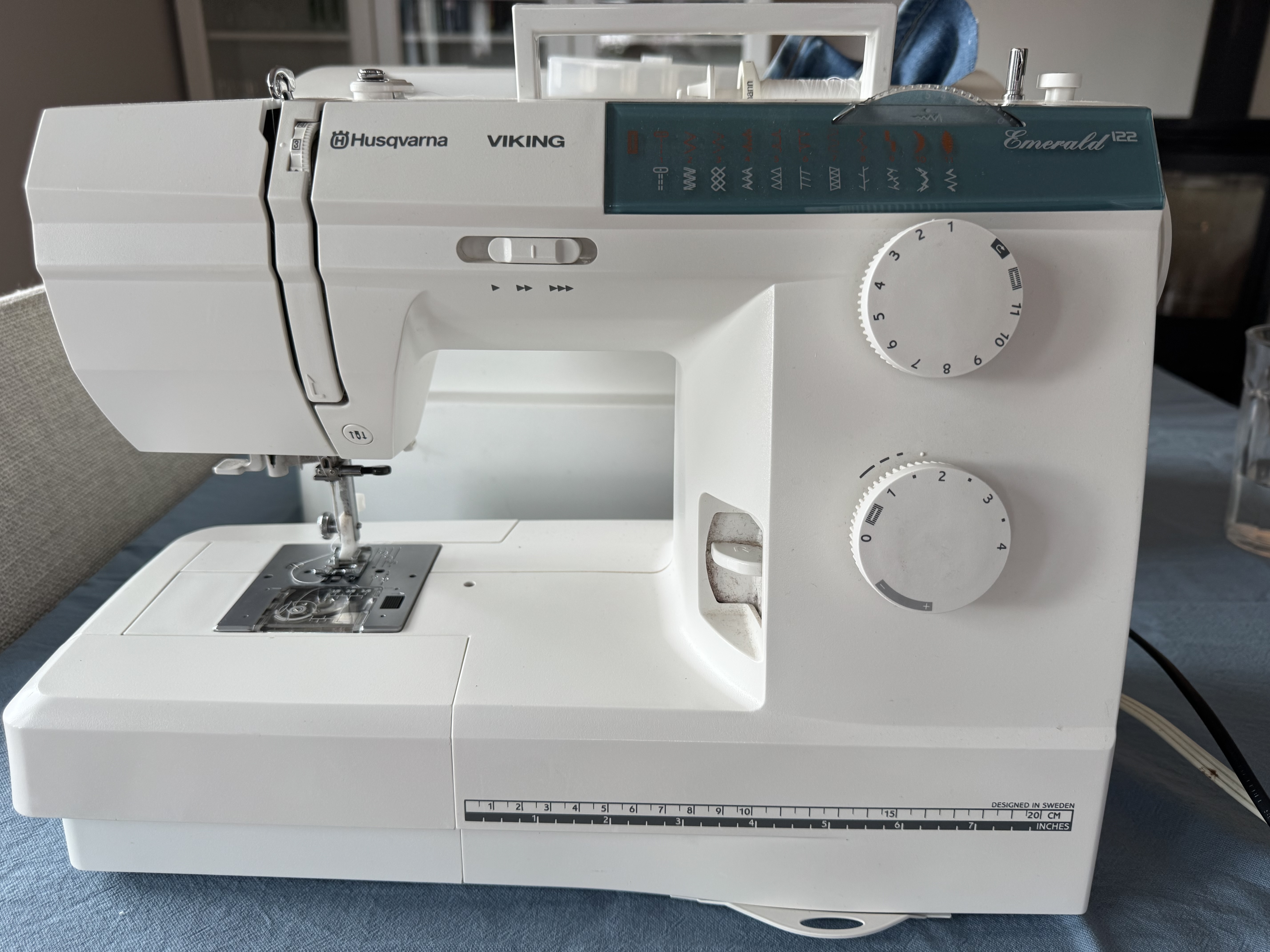 Husqvarna emerald 122
